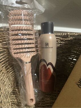 Pink Vent Hair Brush&Hair Spray Duo Gold Anniversary  Frm Sephora/Ulta